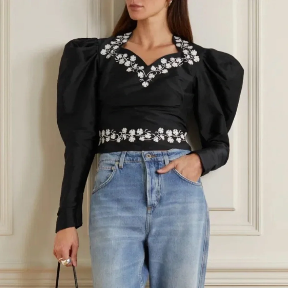 NEW BATSHEVA Ines Cropped Embroidered Duchesse-Satin Black/White Floral Blouse